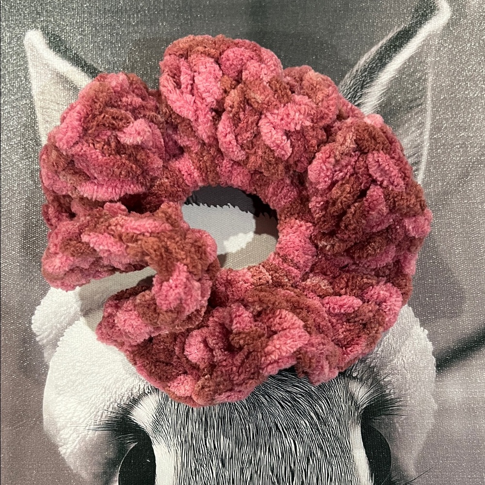 Set of 2 Raspberry Scrunchie - Picture 2 of 3
